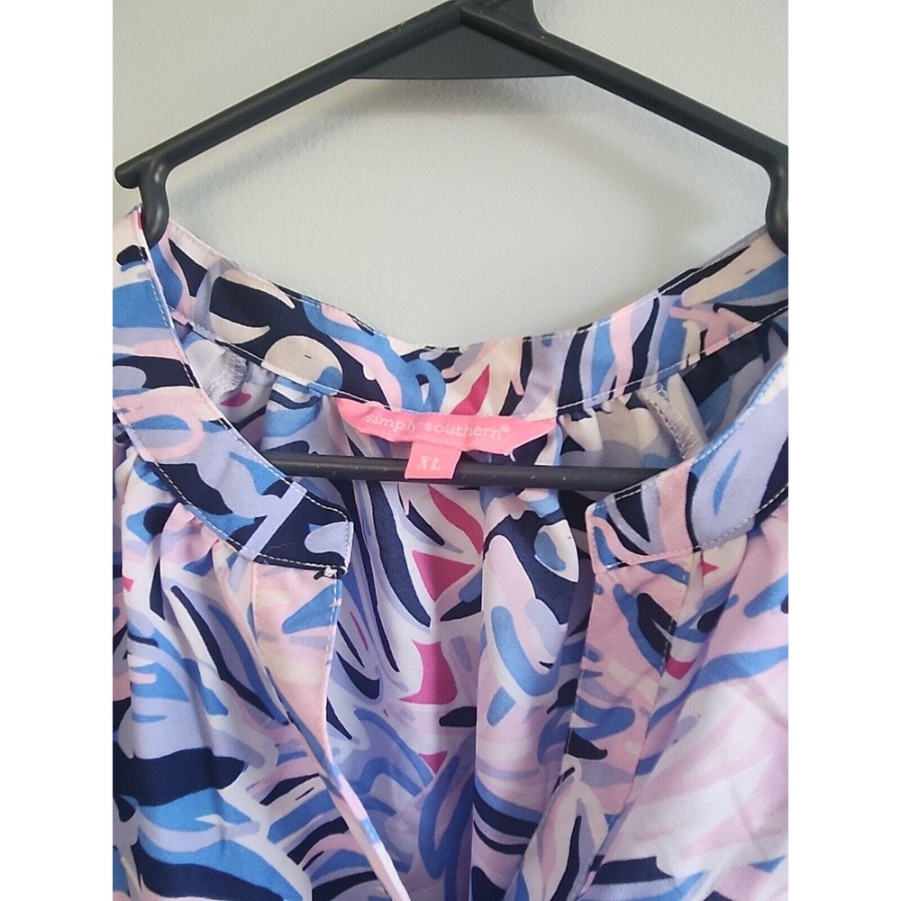NWT Simply Southern Women's XL Leaf Print Blouse - Picture 2 of 5